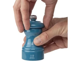 BISTRO Moulin à Sel Bois De Hêtre 10 Cm PEUGEOT Bleu Pacifique -Peugeot Boutique bistro moulin a sel bois de hetre 10 cm peugeot bleu pacifique 2