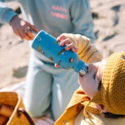 KIDS Bouteille Isotherme Double Paroi En Inox Enfant Qwetch 350 Ml Honolulu Bleu -Peugeot Boutique bouteille isotherme double paroi en inox enfant qwetch kids 350 ml honolulu bleu 2