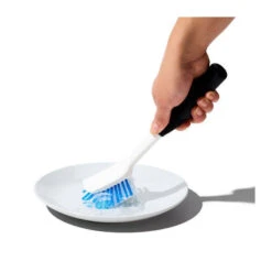 Brosse à Vaisselle Distributrice De Savon Dans Le Manche Et Support En Acier Joseph Joseph NVS -Peugeot Boutique brosse a vaisselle oxo 7