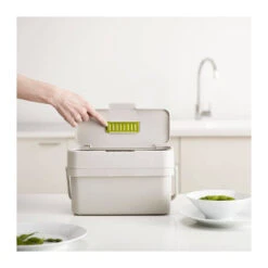 COMPO Poubelle De Cuisine Tri Sélectif Seau à Compost Joseph Joseph 4 L Blanc Pierre -Peugeot Boutique compo 4 poubelle de cuisine tri selectif seau a compost joseph joseph 4 l 6