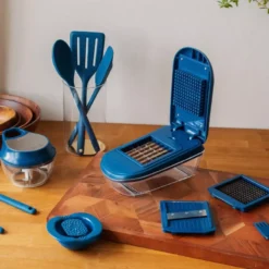 Coupe Légumes Avec Réservoir MASTRAD Bleu 15 Coupe Légumes Avec Réservoir MASTRAD Bleu -Peugeot Boutique coupe legumes avec reservoir mastrad bleu 7