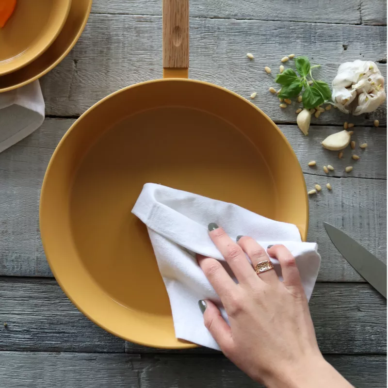 ECTOR Poêle Revêtue Céramique Jaune Induction Manche Bois D20 13 ECTOR Poêle Revêtue Céramique Jaune Induction Manche Bois D20 – Image 13