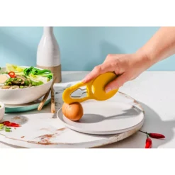 EGGLER Ustensile Pour Oeuf DREAMFARM -Peugeot Boutique eggler ustensile pour oeuf dreamfarm nvs 13