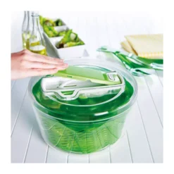 Essoreuse à Salade Swift Dry ZYLISS D26 Verte 6 Essoreuse à Salade Swift Dry ZYLISS D26 Verte -Peugeot Boutique essoreuse a salade swift dry zyliss d26 verte 1