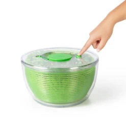 Essoreuse à Salade Verte OXO -Peugeot Boutique essoreuse a salade verte oxo 4