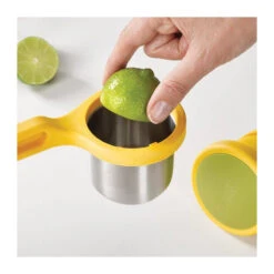 HELIX Presse Agrumes Citrons Joseph Joseph 22 HELIX Presse Agrumes Citrons Joseph Joseph -Peugeot Boutique helix presse agrumes citrons joseph joseph 10