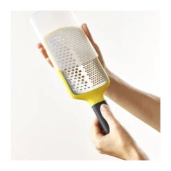 Râpe à Main 2 En 1 Multi-Grate Joseph Joseph Jaune -Peugeot Boutique rape a main 2 en 1 multi grate joseph joseph jaune 4