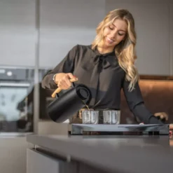 RIVIERA '63 Carafe Thermique GUZZINI 1 L Noire 10 RIVIERA '63 Carafe Thermique GUZZINI 1 L Noire -Peugeot Boutique riviera 63 carafe thermique guzzini 1 l noire 2