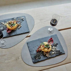 Set De Table NUPO En Cuir Recyclé LINDDNA 44 X 37 Gris Clair -Peugeot Boutique set de table nupo en cuir recycle linddna 44 x 37 gris clair 3