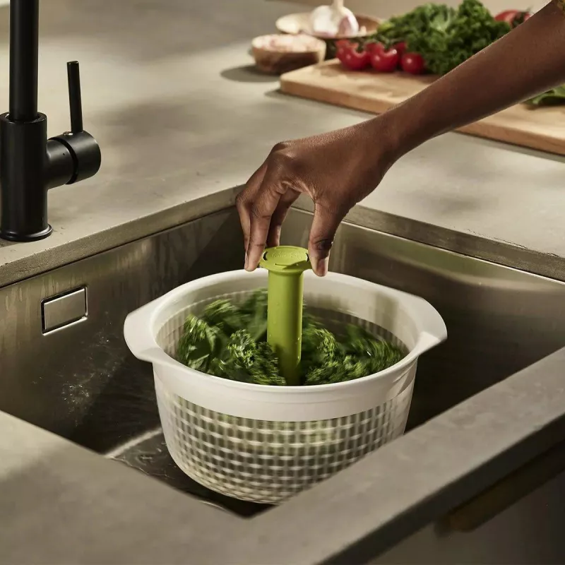 SPINDOLA Essoreuse Passoire à Salade Pour évier Joseph Joseph 8 SPINDOLA Essoreuse Passoire à Salade Pour évier Joseph Joseph – Image 8