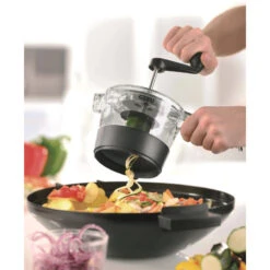 SPIRALFIX Taille Julienne Légumes Tagliatelles GEFU Noir 21 SPIRALFIX Taille Julienne Légumes Tagliatelles GEFU Noir -Peugeot Boutique spiralfix taille julienne legumes tagliatelles gefu noir 7