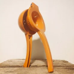 Squeezer Presse Agrumes Oranges Fonte D´aluminium Orange -Peugeot Boutique squeezer presse agrumes oranges fonte daluminium orange 5