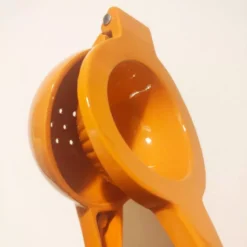 Squeezer Presse Agrumes Oranges Fonte D´aluminium Orange -Peugeot Boutique squeezer presse agrumes oranges fonte daluminium orange 7