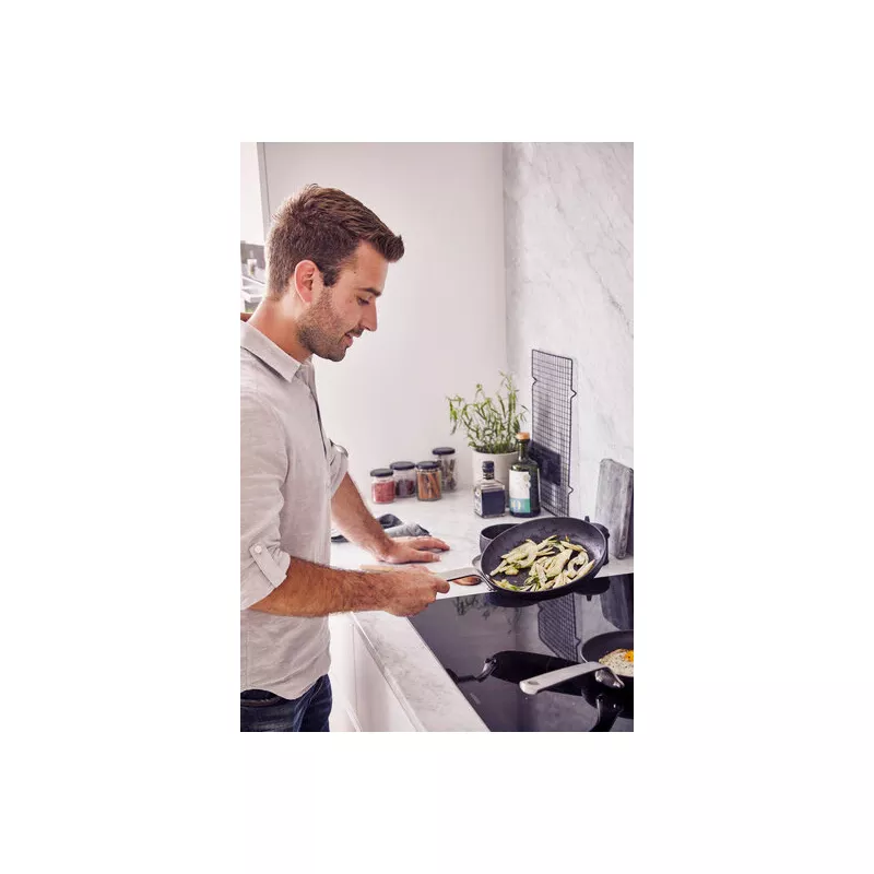 STARK Poêle à Frire En Fonte De Fer Non émaillée BEKA D24 8 STARK Poêle à Frire En Fonte De Fer Non émaillée BEKA D24 – Image 8