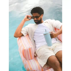 TRAVEL CUP Isotherme Double Paroi En Inox Avec Poignée Qwetch 900 Ml Bleu Pastel -Peugeot Boutique travel cup isotherme double paroi en inox avec poignee qwetch 900 ml bleu pastel 4