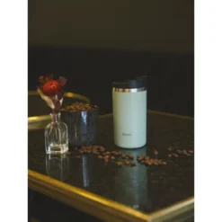 TRAVEL MUG Isotherme Double Paroi En Inox Qwetch 350ml Vert Tilleul -Peugeot Boutique travel mug isotherme double paroi en inox qwetch 470 ml marine nvs 29